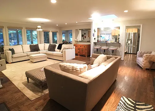 186 Le Brun Rd NE Photo 1