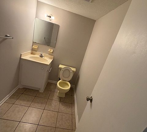 5th image of 6022 Miami St #3