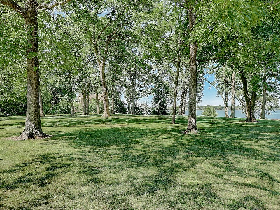1st image of 2615 Lakeshore Dr