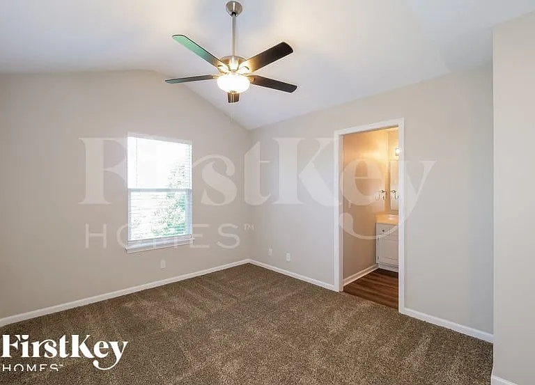 5836 Noreston St — Photo 11