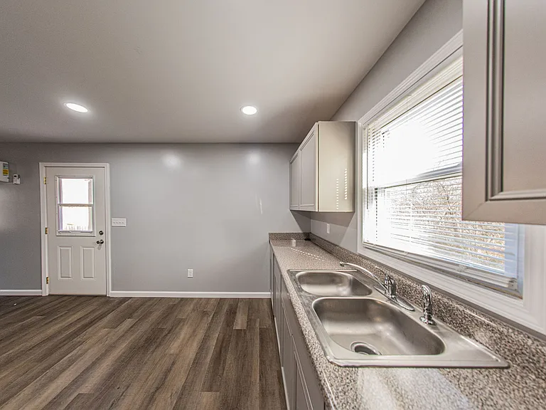 120 Lake Dr #3 — Photo 11