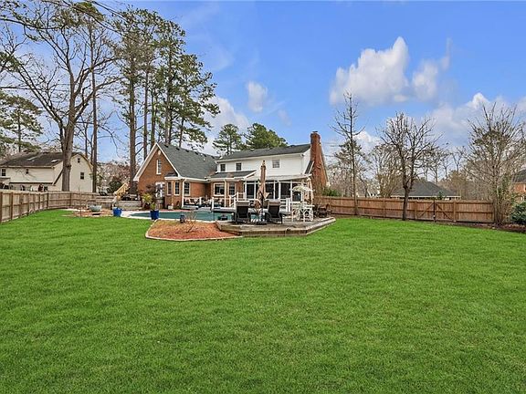 5th image of 804 cherry forest Court