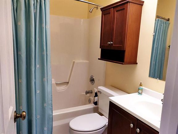 5th image of 6 Lake Vista Trl APT 204