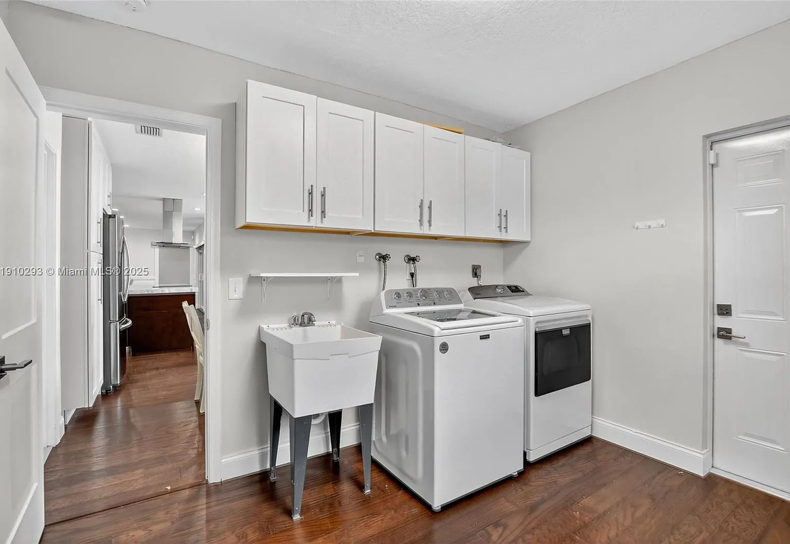 4 bed, 2152 sqft, $20,000 — Photo 2
