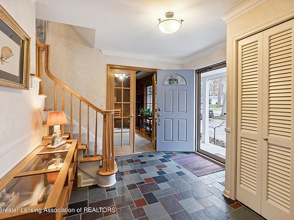 4th image of 4505 Oakwood Dr