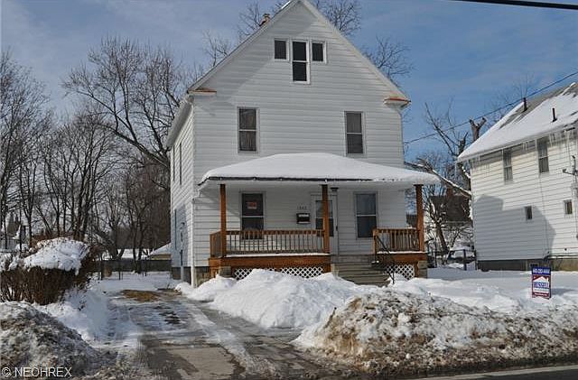 2nd image of 1042 Washington Ave