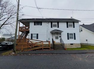 934 Cottage St, Peckville, PA 18452