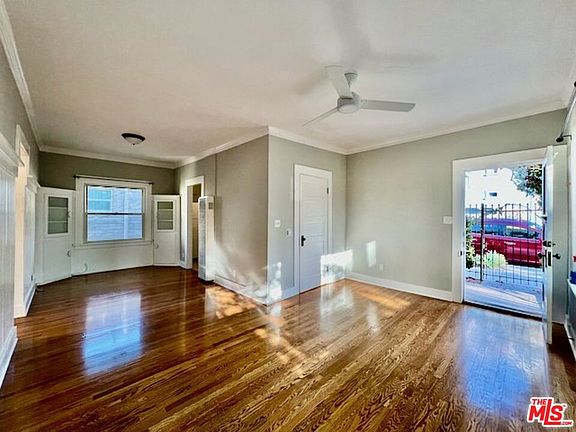 2nd image of 1045 Laguna Ave