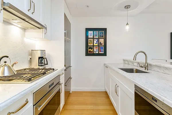 Sold by Compass | media 14