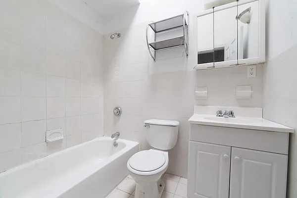 Rented by Hagstrom Management Inc | media 22