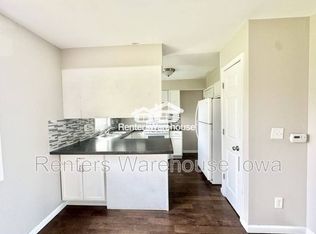 4924 Madison Ave, Des Moines, IA 50310