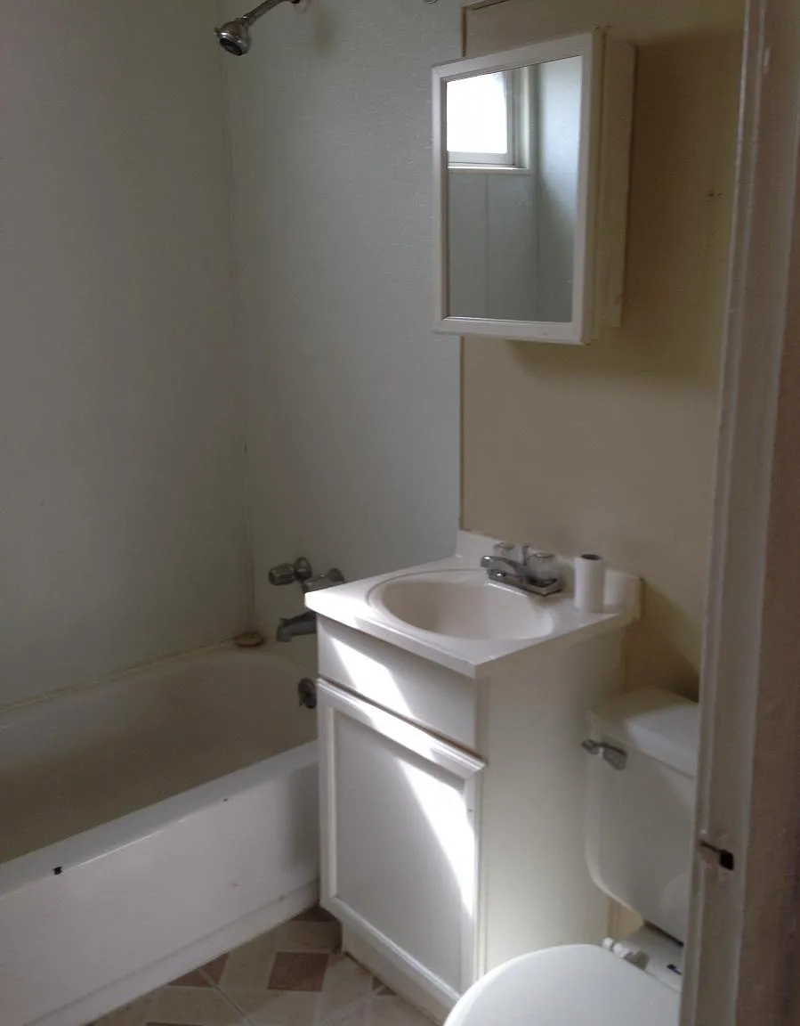 1 bed, $750 — Photo 2