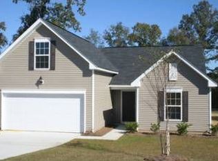 513 English Oak Cir, Moncks Corner, SC 29461