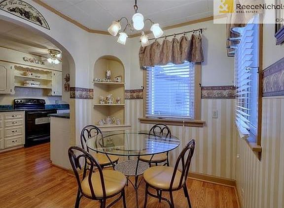 Beautiful breakfast nook w/ original built-ins.