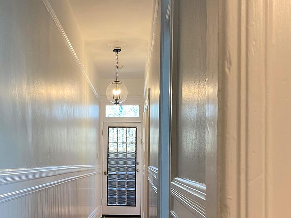 4th image of 260 Coleridge St #262