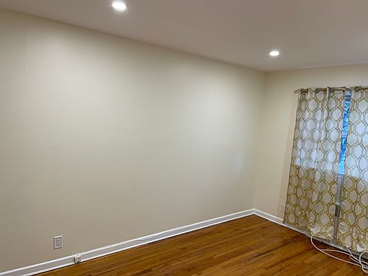 5th image of 750 E 80th St #1