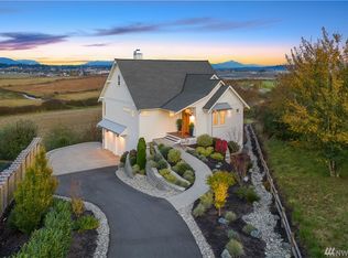 1483 Larkspur Ln, Camano Island, WA 98282