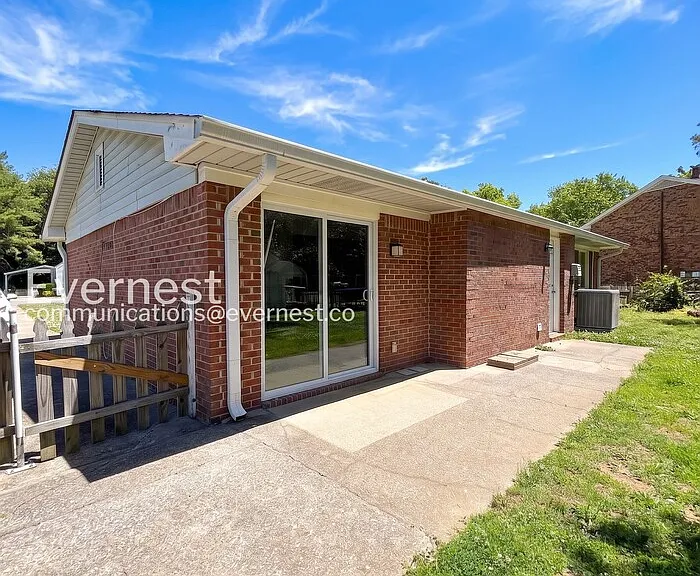 409 Alexander Dr — Photo 18