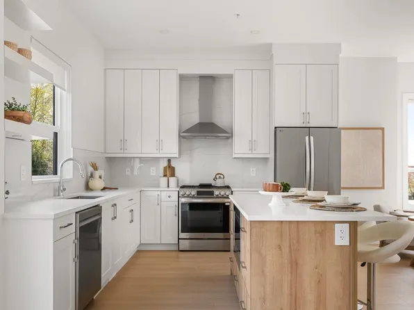 20645 68th Ave #9, Langley, BC V2Y 3Z4