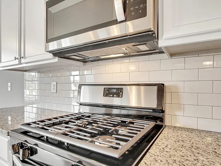5157 Parkwood Dr — Photo 9