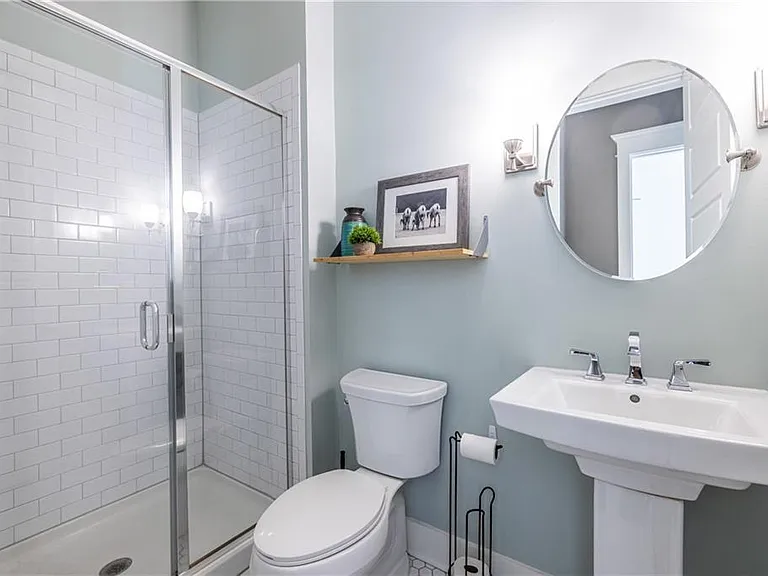 1002 Braeburn Ln — Photo 16