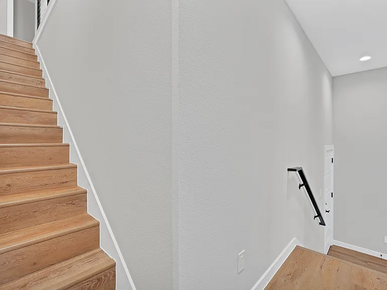 2815 Weisenberger St #201 — Photo 21