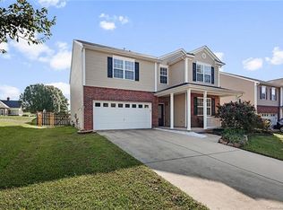 1919 Savannah Hills Dr, Matthews, NC 28105