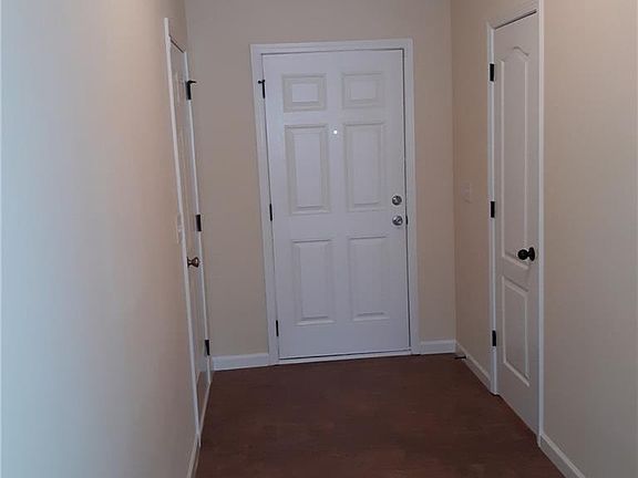 2nd image of 1796 Millstream Holw