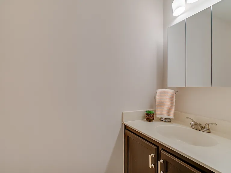 14582 Truro Parish Ct — Photo 35