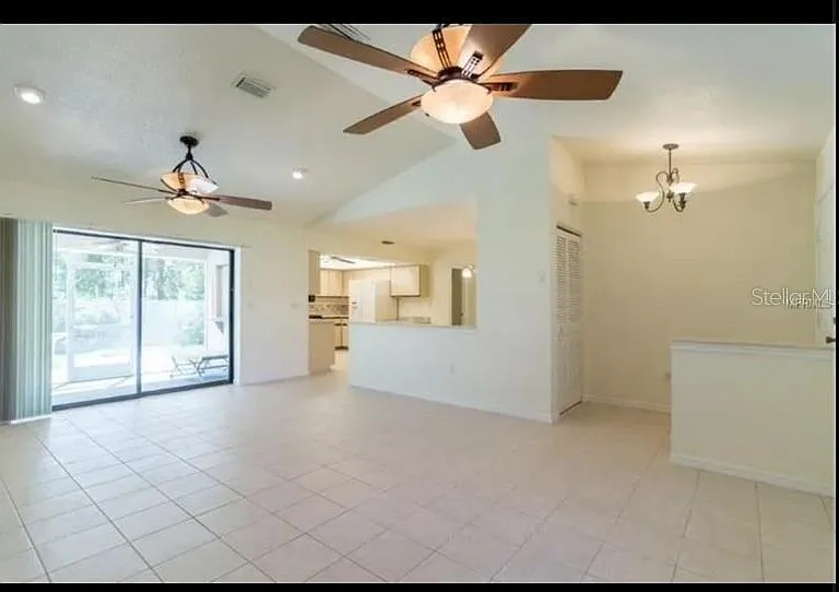 25230 Campos Dr — Photo 2