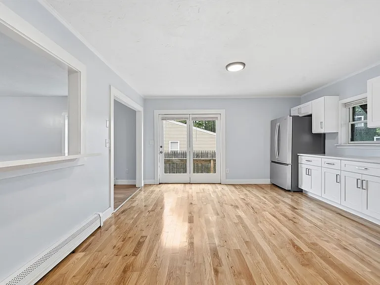 8 Ash St — Photo 15