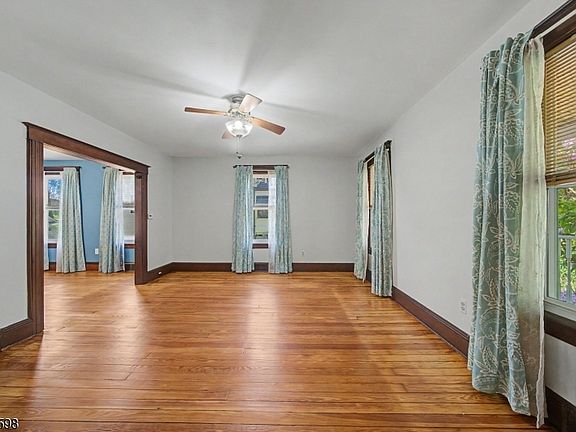 4th image of 715 Cornelia St
