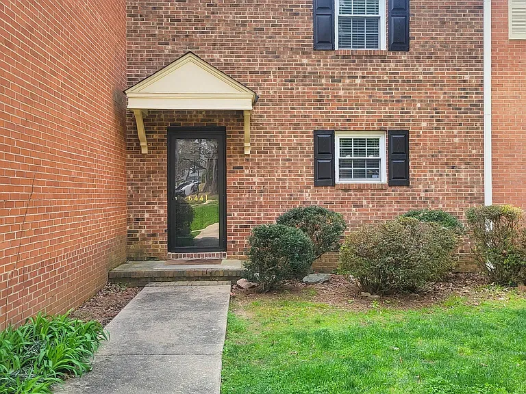 6441 New Market Way — Photo 2