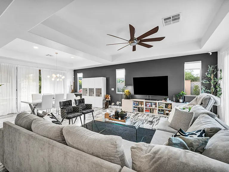 233 Castellari Dr — Photo 14
