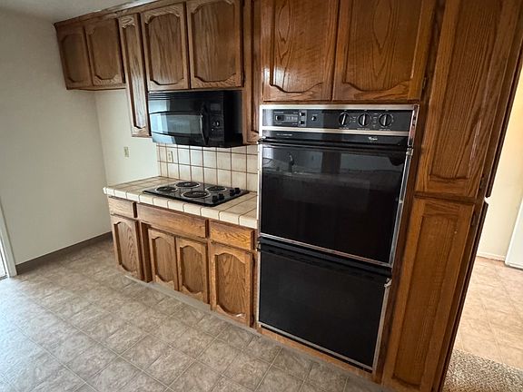 3rd image of 3421 Timberlane Dr