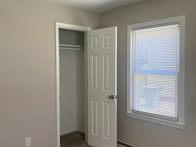 105 Roland Dr — Photo 13