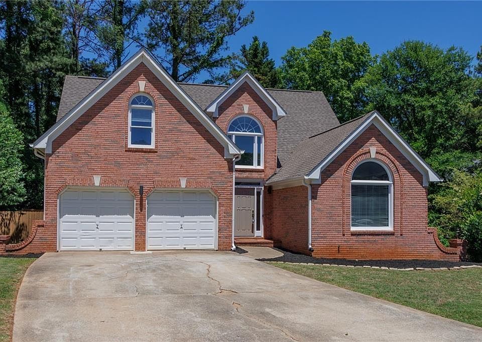 1st image of 2102 Kendall Close NW