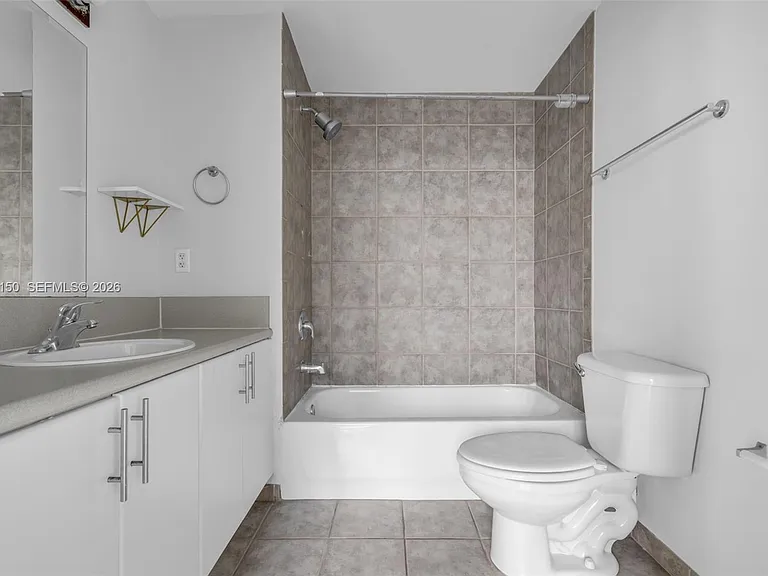 455 NE 25th St #333 — Photo 7