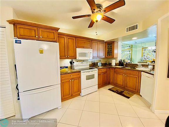 5th image of 7568 Trent Dr #309