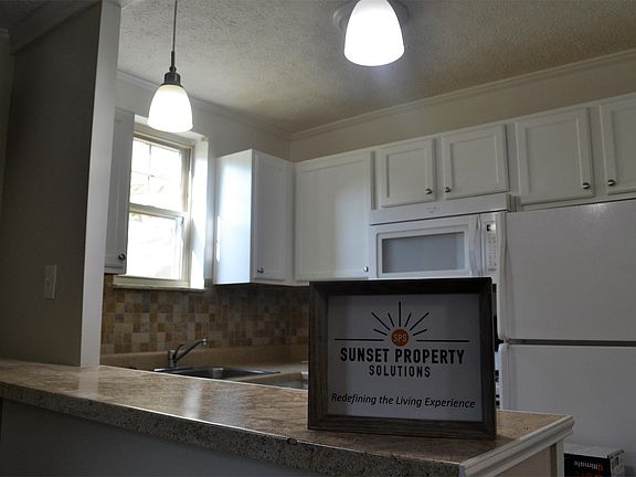 5th image of 3809 Ferdinand Pl APT 28