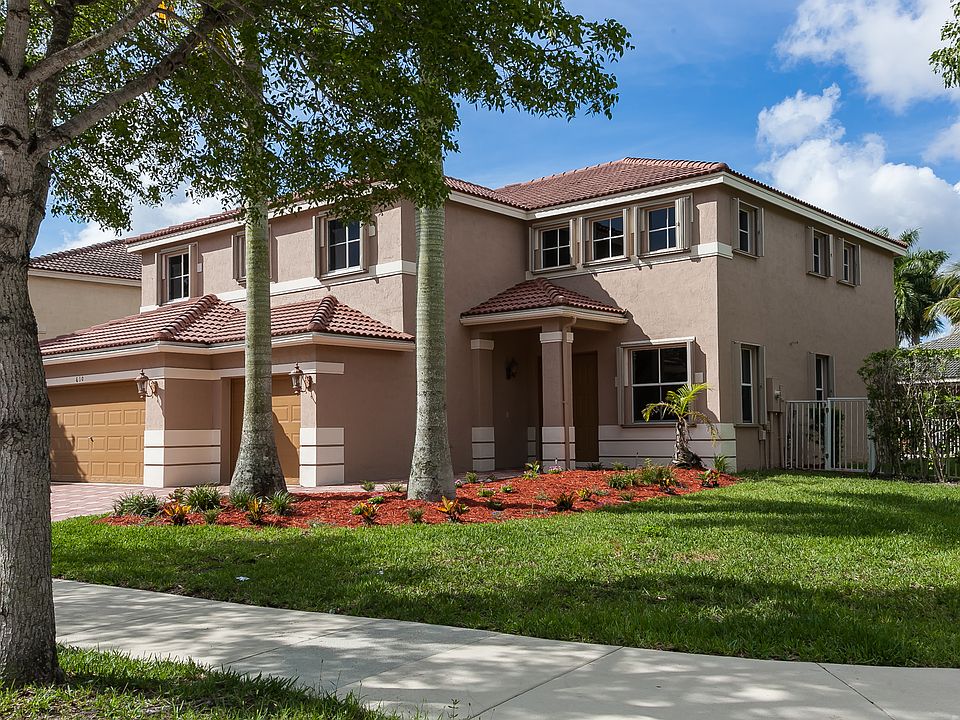 1st image of 610 Nandina Dr