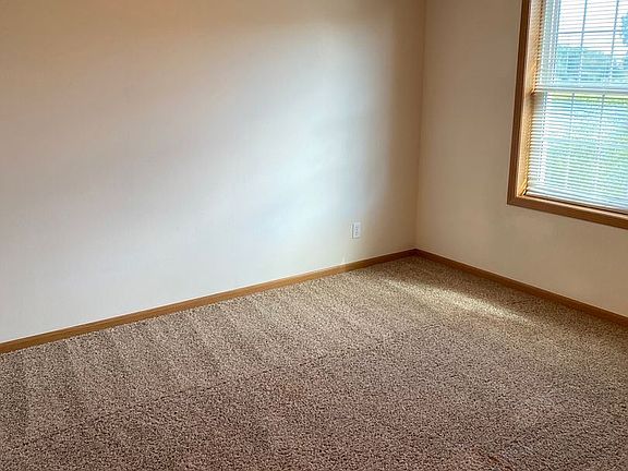 5th image of 3821 Tiverton Ct Unit 201