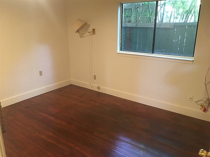 2nd image of 422 A St Ste 4