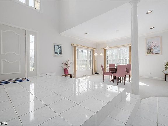 4th image of 4883 Earlscourt Cir NW
