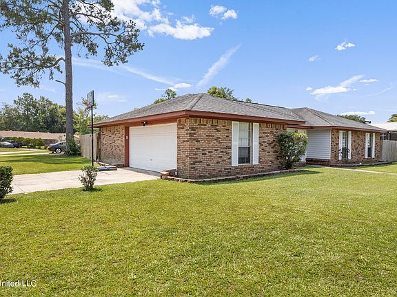 2nd image of 339 Sunny Dr