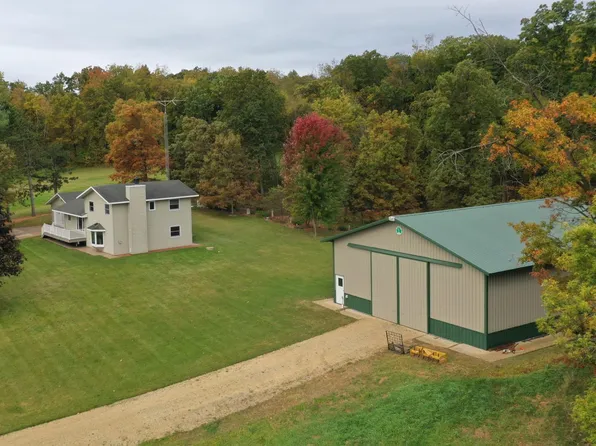17125 Freeman Rd, Gays Mills, WI 54631