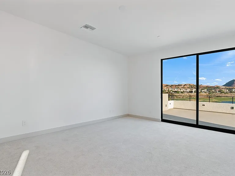 66 Lakefront Dr — Photo 44