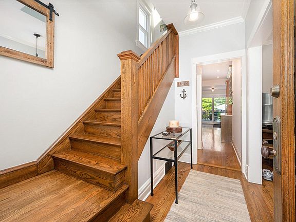 3rd image of 810 S Highland Ave