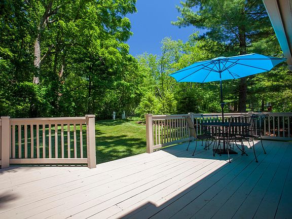 5th image of 948 Woodsedge Ln