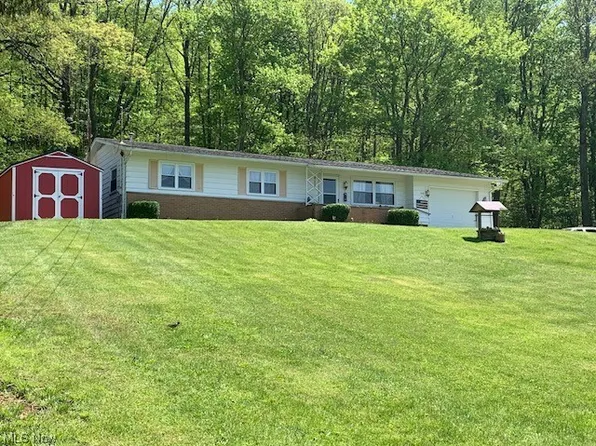 125 Hickory St, Newcomerstown, OH 43832